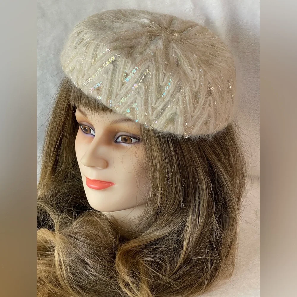 Amazing vintage Modern Miss cream iridescent sequence fascinator hat derby pill